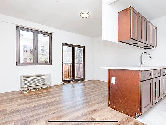 5th image of 16 Lawton St #3