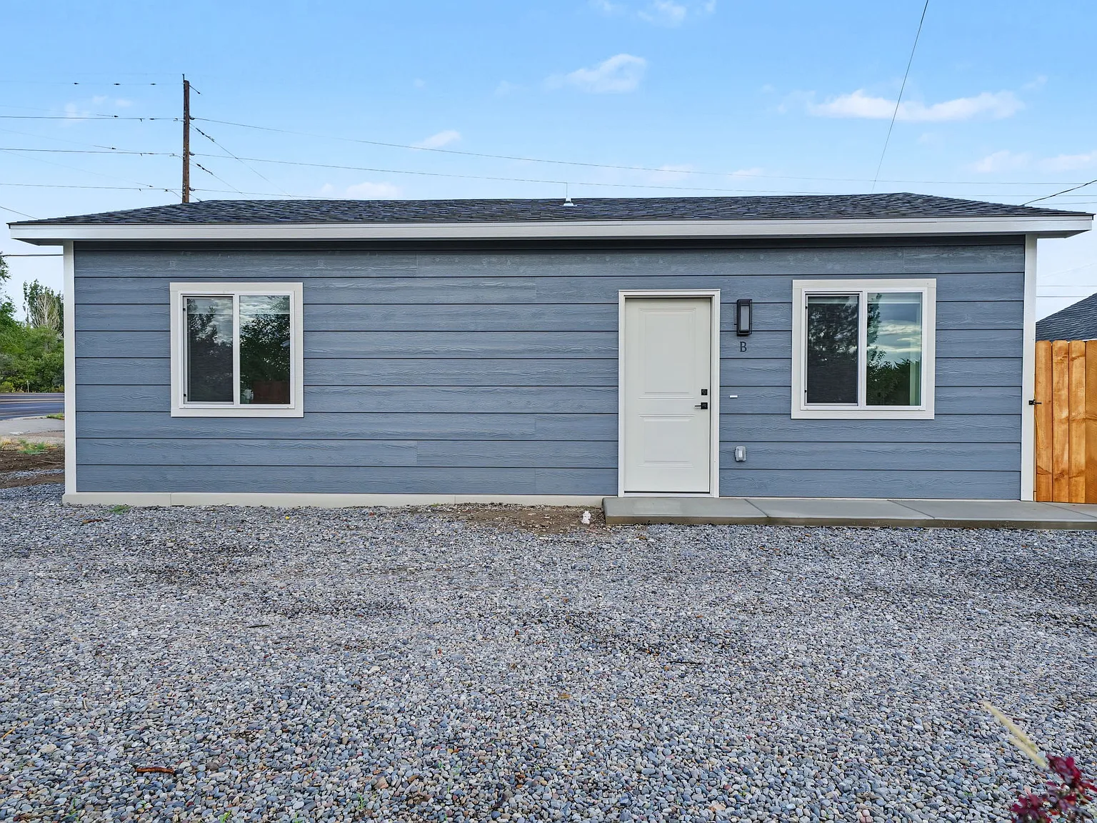 2 bed, 768 sqft, $2,000 — Photo 2