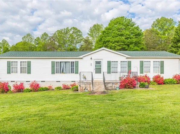 1417 Frank Joyce Rd, Sandy Ridge, NC 27046