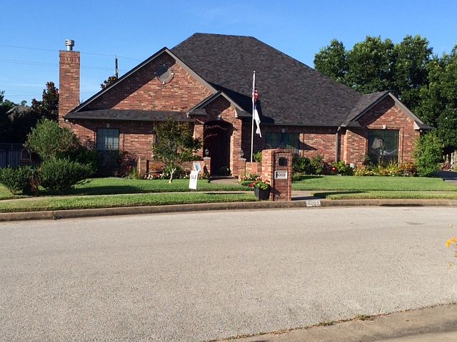 NewRoof,guttrs,downspouts
