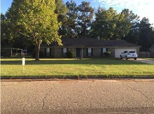 2446 S Cobb Loop Rd, Millbrook, AL 36054