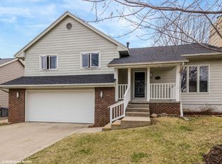 3911 98th St, Urbandale, IA 50322