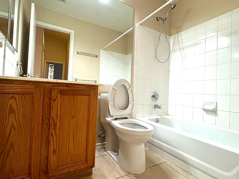 629 N Kenneth Pl — Photo 9