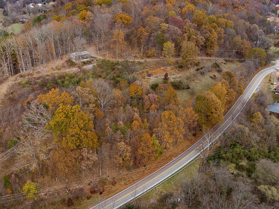 1st image of 5 Sherwood Ln