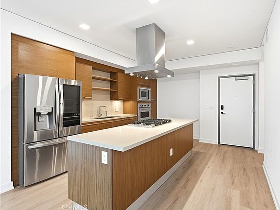 5th image of 9 Macarthur Pl Unit 1605