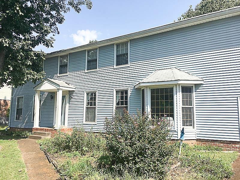 1st image of 664 Lake Terrace Dr