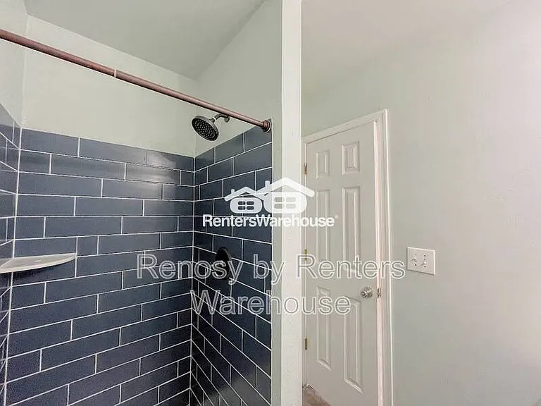 2801 Leeds Ct — Photo 18