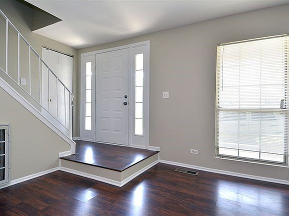 2nd image of 319 Wisteria Dr