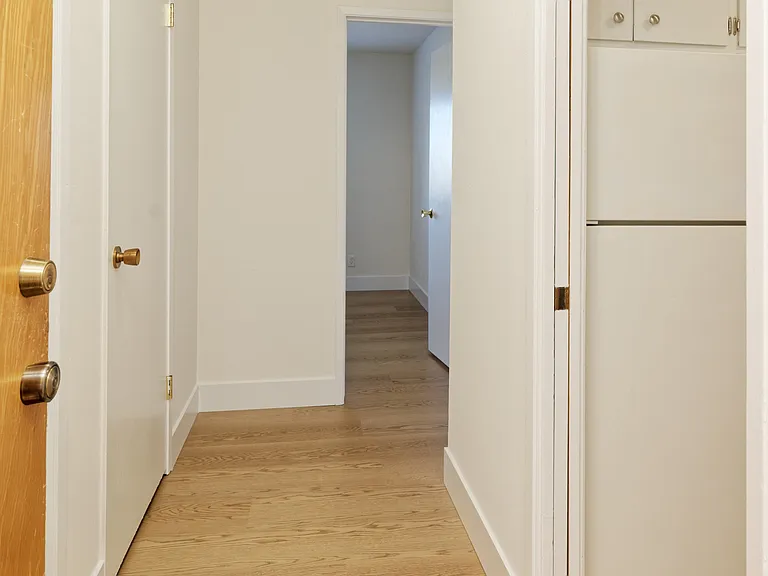 150 Haas — Photo 22