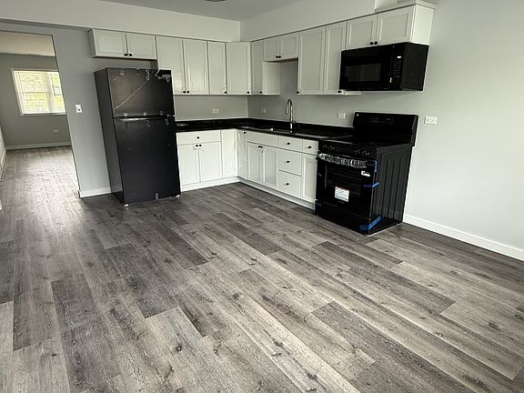 2nd image of 50 Surrey Dr #2S