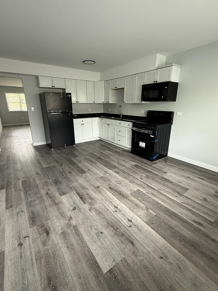 Building Photo - 50 Surrey Dr #2S