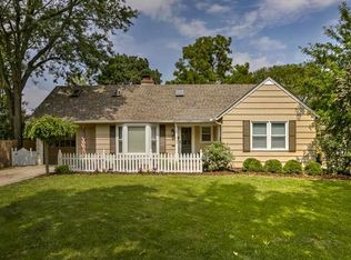 2708 W 73rd St, Prairie Village, KS 66208