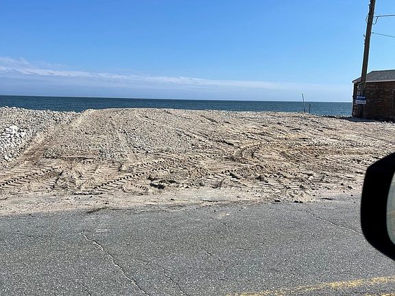 4th image of 106 E Beach Rd