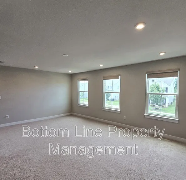2030 Sewall Ave SW — Photo 25