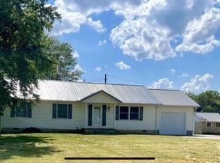 903 Porter Rd, Vinton, OH 45686