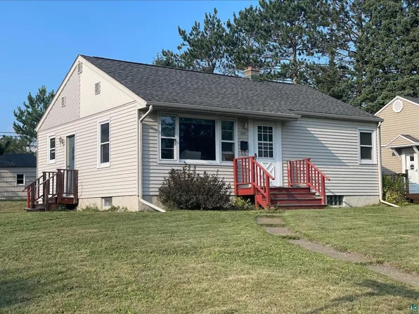 345 W Winona St, Duluth, MN 55803