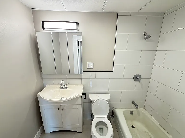 4 Adams St #5 — Photo 5