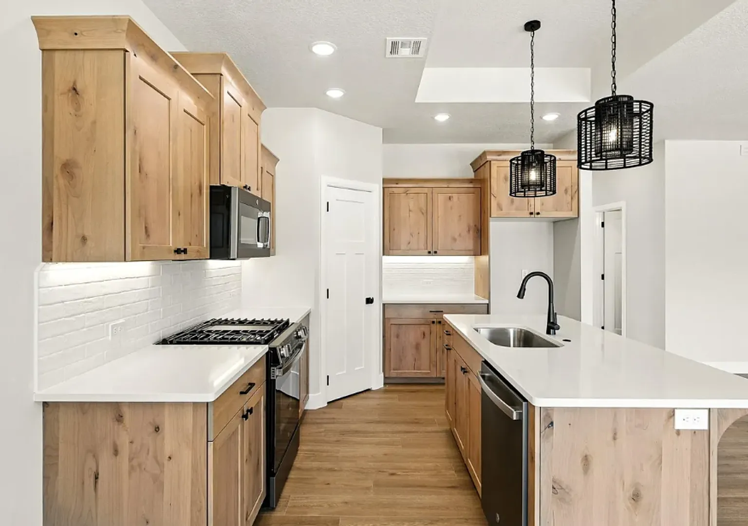 Modern Living with Extra Space in Enoch — Photo 4