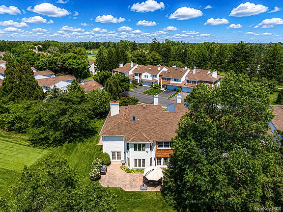 4th image of 86 Hamlet Drive