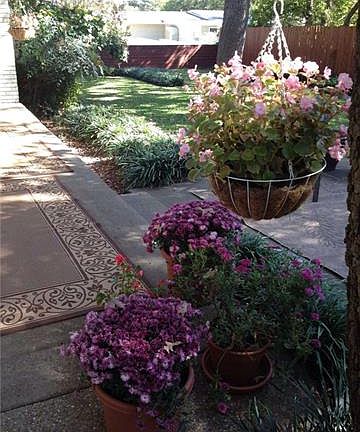 3rd image of 607 NW 19th St