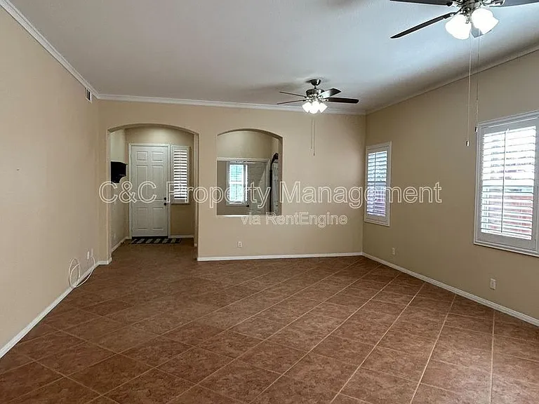 30934 Crystalaire Dr — Photo 7