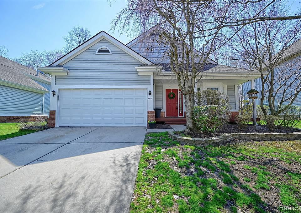 1st image of 41667 Sleepy Hollow Dr