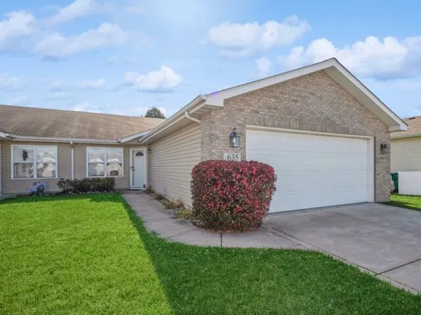 635 W 77th Ave, Merrillville, IN 46410