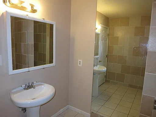 4233 Hunting Meadows Cir — Photo 9