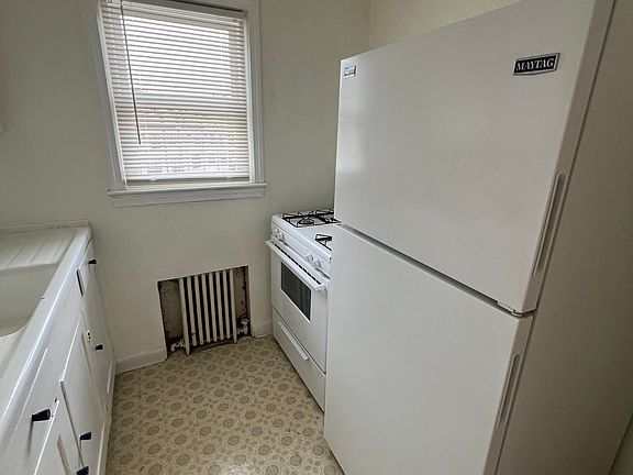 5th image of 1110 N Kensington St APT 6