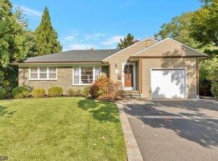 13 Harvey Dr, Summit, NJ 07901