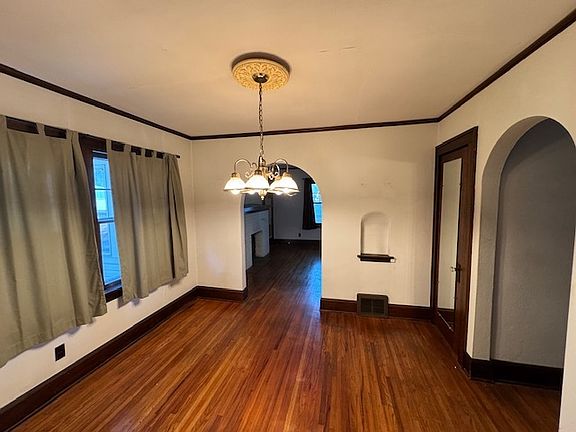 5th image of 1626 N Winnebago St