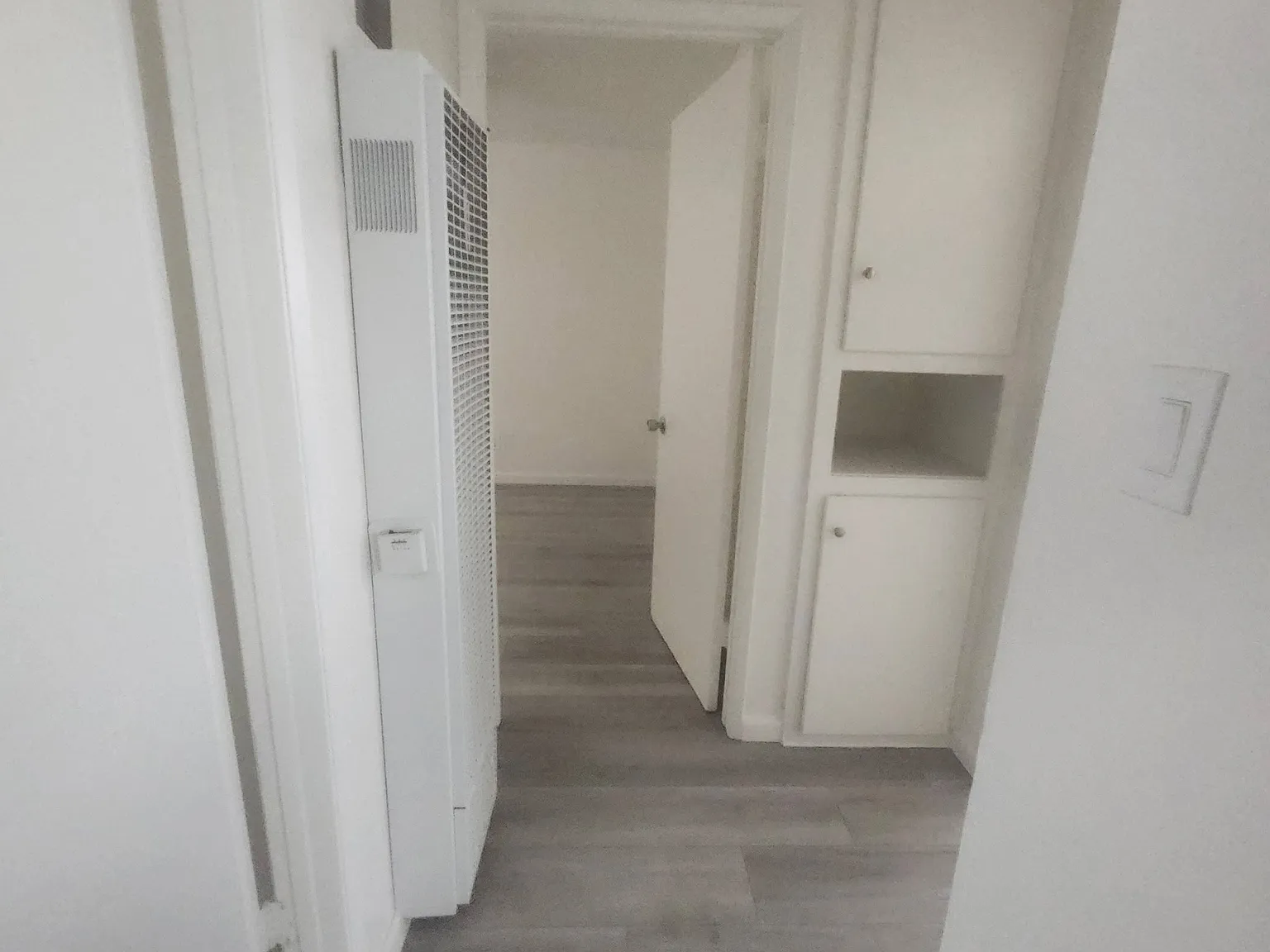 2 bed, 950 sqft, $2,050 — Photo 2