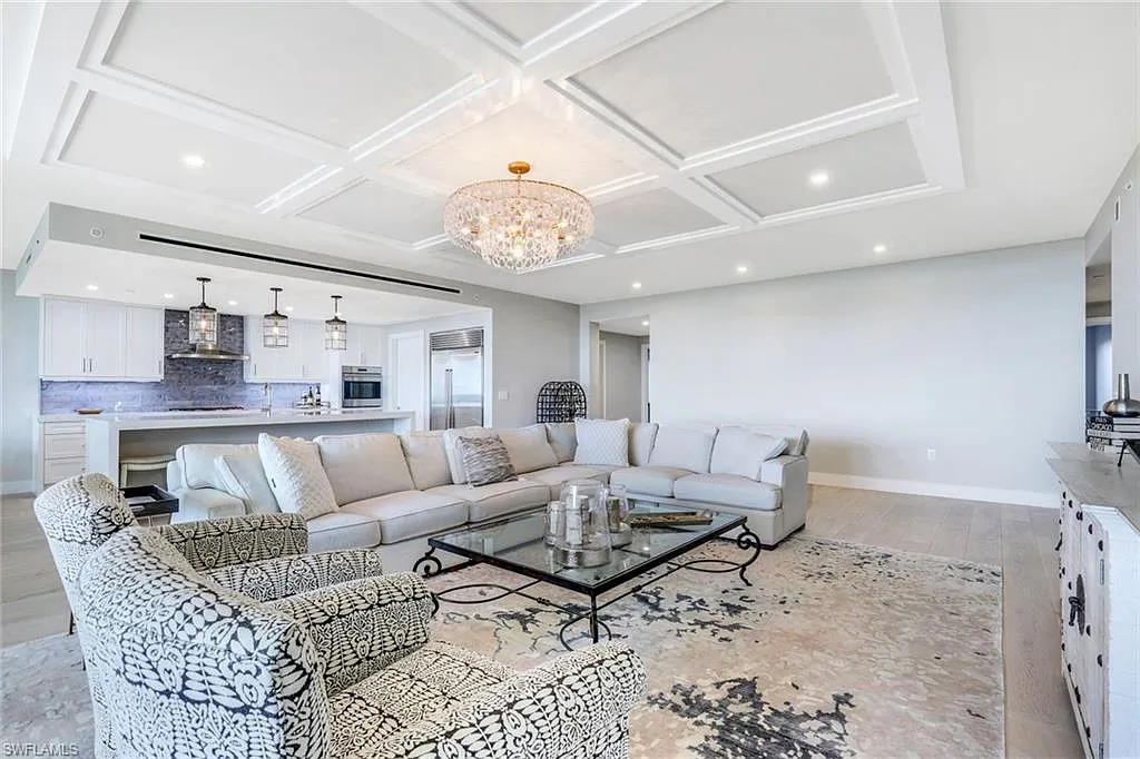 3 bed, 3.5 bath, 3280 sqft, $35,000 — Photo 3