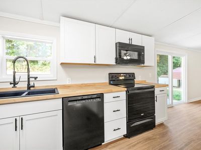660 Timberlake One Cir, Seneca, SC, 29678