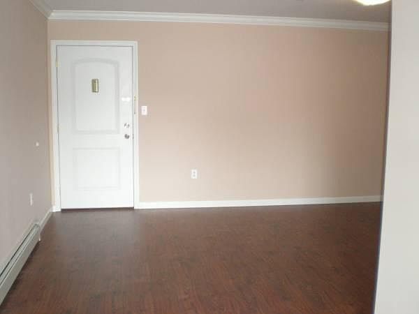 2nd image of 2545 Bronxwood Ave