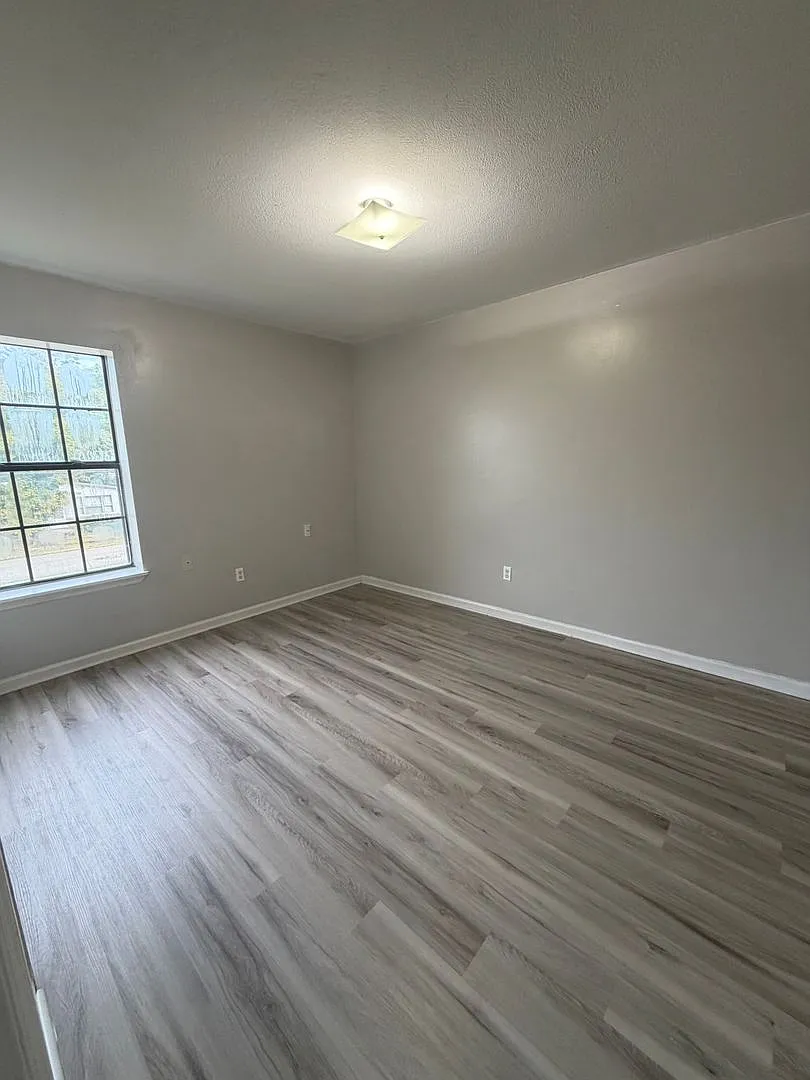 601 Bertig St — Photo 4
