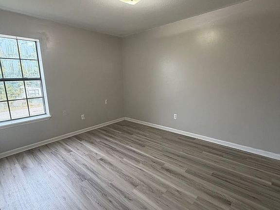 5th image of 601 Bertig St APT 10