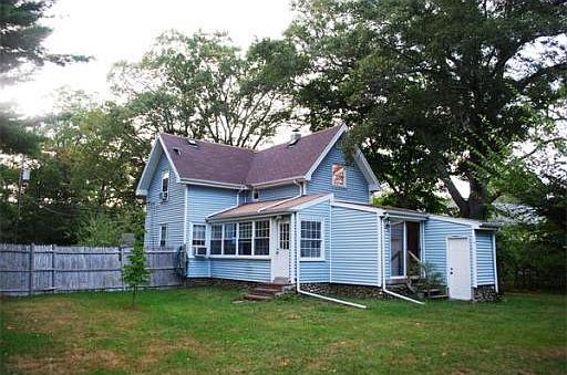 3rd image of 608 East St