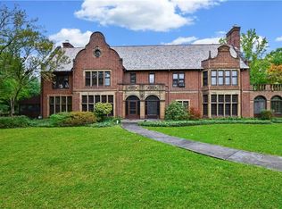 18401 Shaker Blvd, Shaker Heights, OH