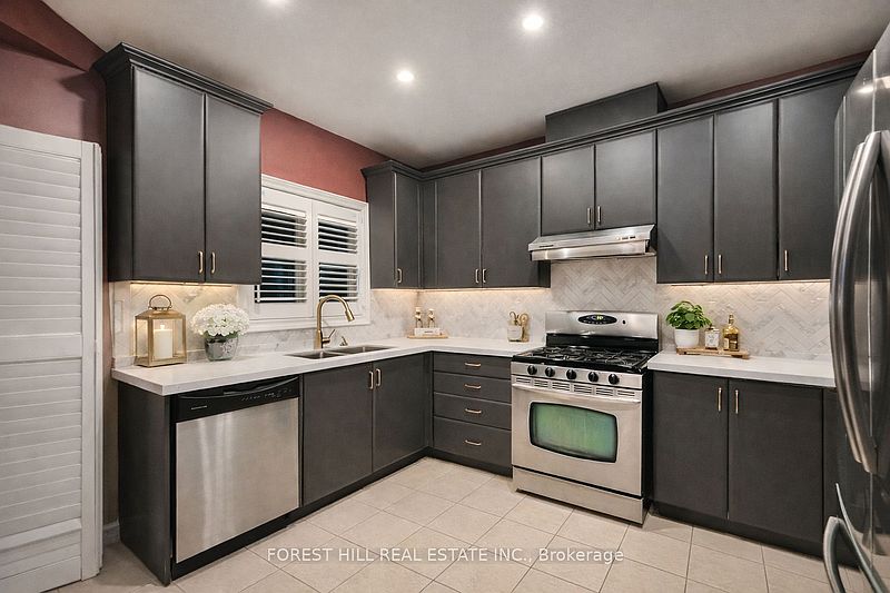 Brampton House for rent - 3 Bedrooms — photo 5