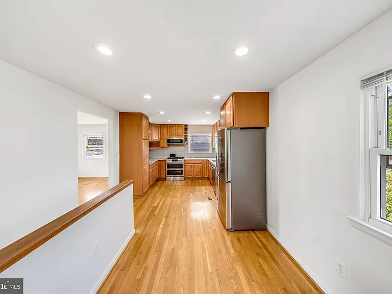7411 Tillman Dr — Photo 10