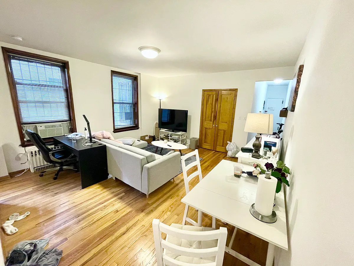 Building Photo - 265 W 72nd St #2NN