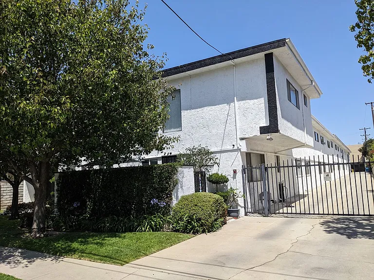 2758 Orange Ave — Photo 21