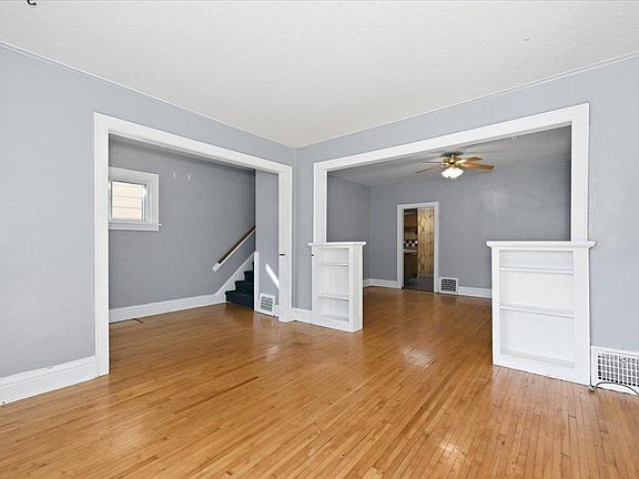 5th image of 1215 Harrison St