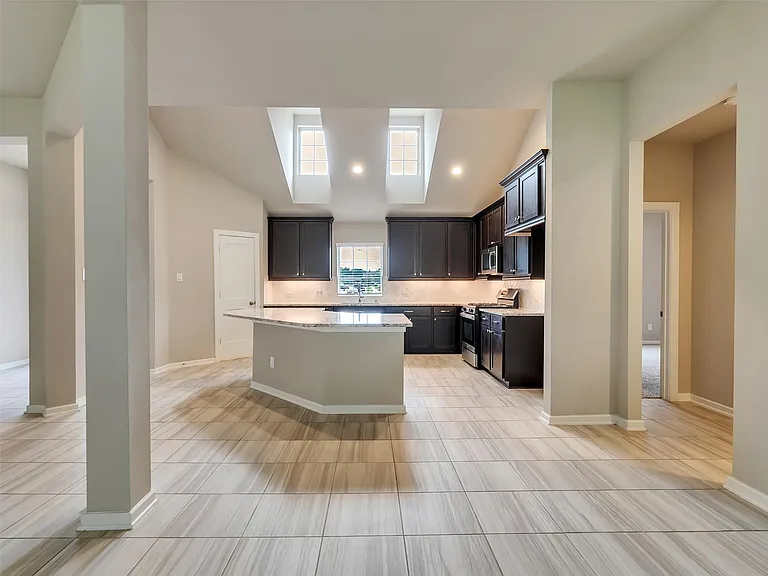 8510 Amber Bend Dr — Photo 22