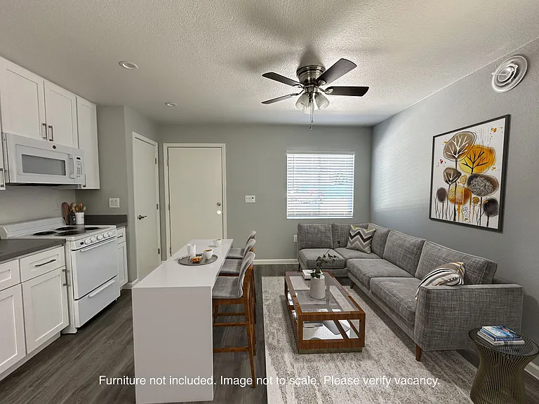 515 Camanche Lane - Summer Gardens Apartments — Photo 14