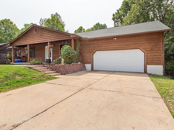 3rd image of 4674 Granada Dr