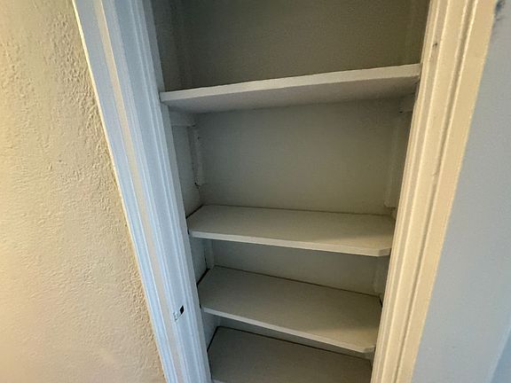 4th image of 3100 Netherland Ave #5C