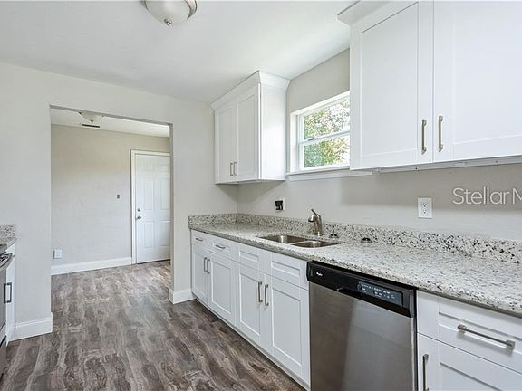 3rd image of 1020 56th Ave N