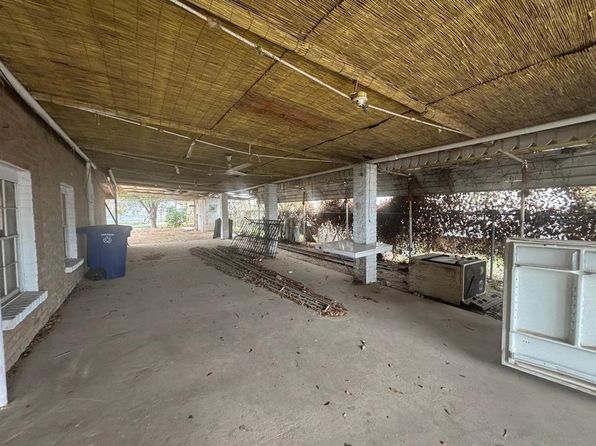 laredo-texas-448056051 picture